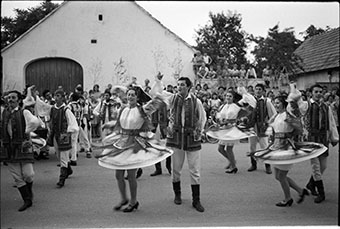 ハンガリーの舞踊団